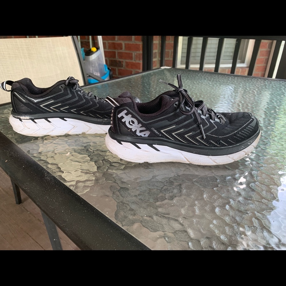 Hoka Cliffton 4 size 6.5.